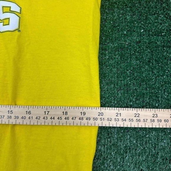 Vintage yellow Oregon Ducks cotton t-shirt - Picture 4 of 5